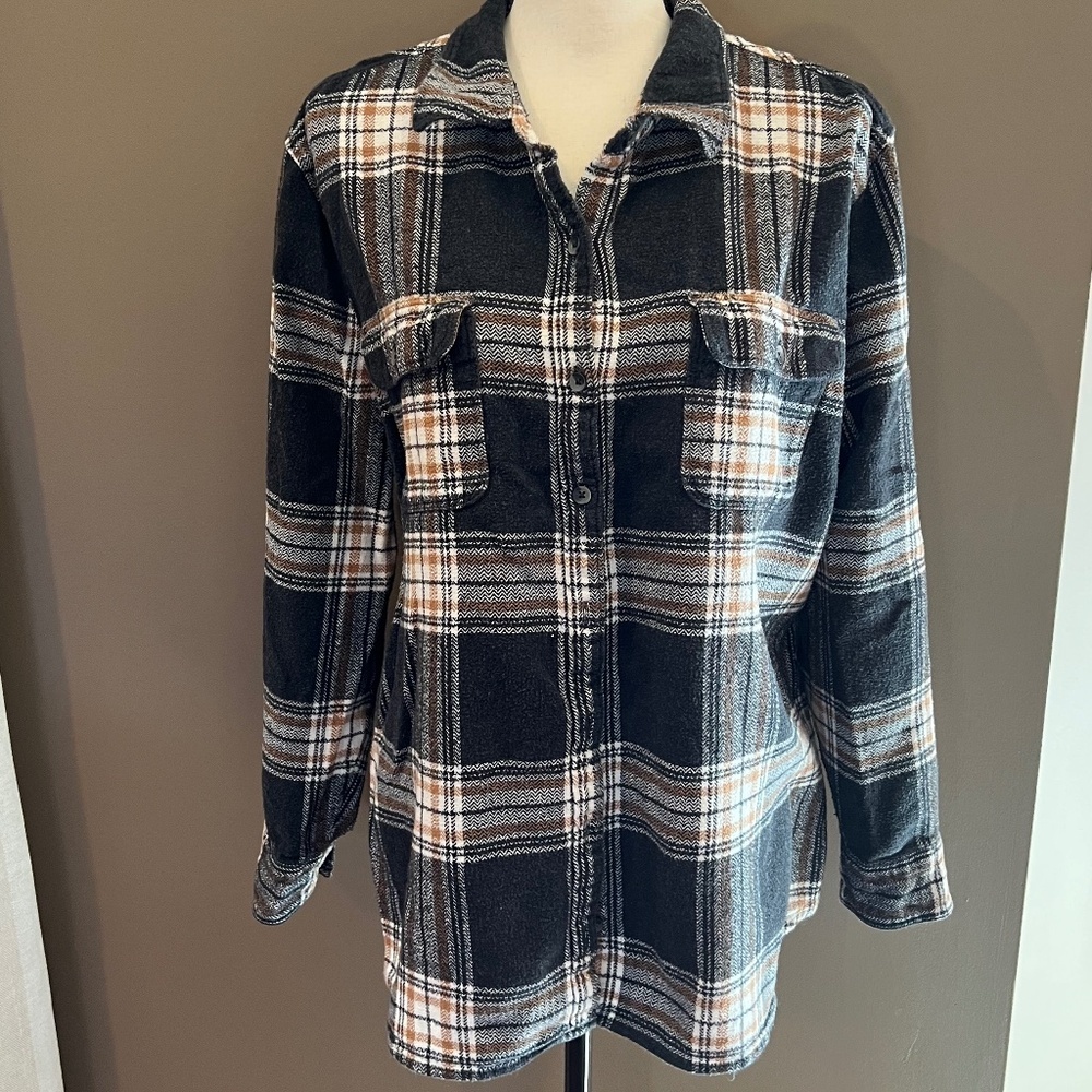 Natural Reflections Black, White & Tan Plaid Button-Down Shirt